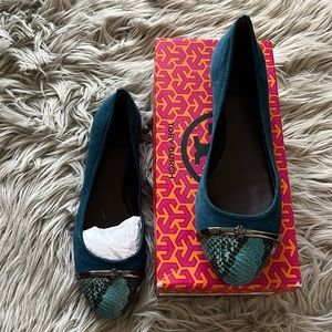 Women’s Tory Burch women’s size 10 shoes. Never worn